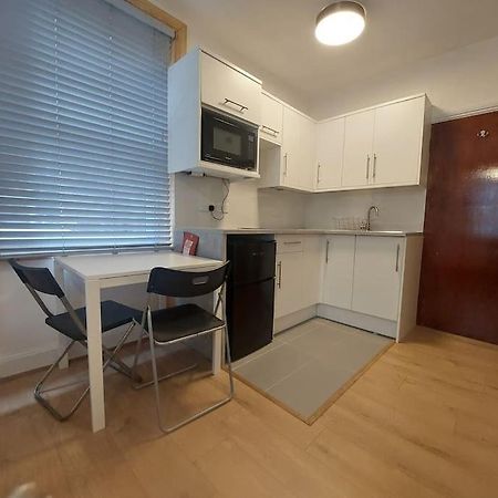 Newly Refurbished Studio London Exteriör bild